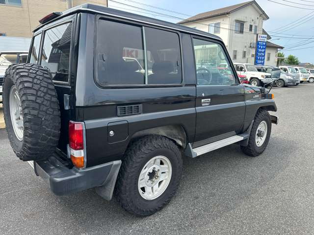ランドクルーザー704.2 LX ディーゼル 4WD