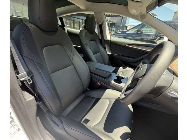 販売車両の納車前整備をしっかりと実施いたします!!お客さまに安心・満足をご提供いたします!!