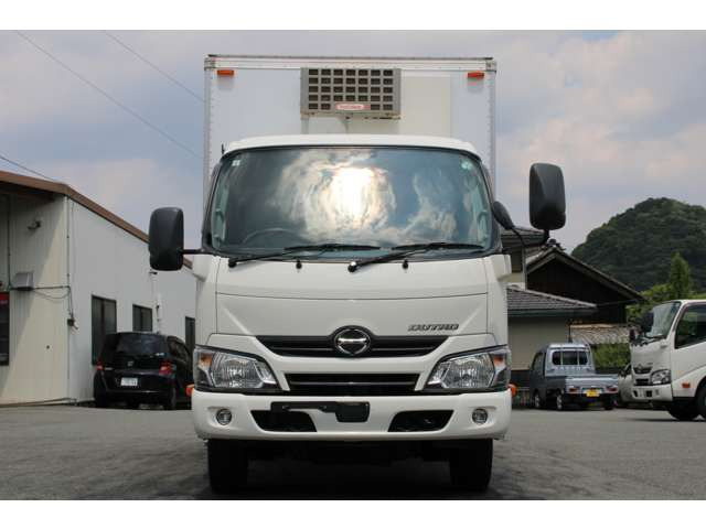 デュトロ冷蔵冷凍車