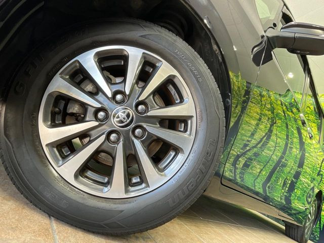 �y����15�C���`�A���~�z�C�[���z�O�ςɃ}�b�`���������A���~�z�C�[���𑕒����Ă���܂��B�e��ЊO�A���~�z�C�[����A�X�^�b�h���X�^�C�����戵�����Ă���܂��B���񂲑��k����������