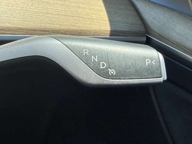 自社板金工場・陸運局指定整備工場も完備しております。納車時の点検・整備にもご安心下さい☆