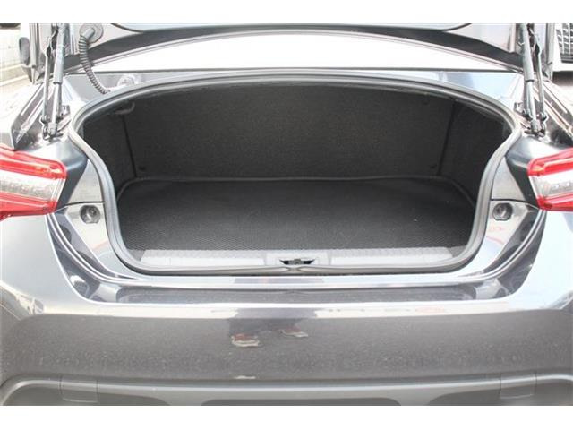 ���Ǝҗl�ւ̔̔��͂��f�肳���Ă��������܂��B �Ԍ������ԗ��̏ꍇ�́A�Ԍ����擾�������x�������z�ŕ\�����Ă���܂��B