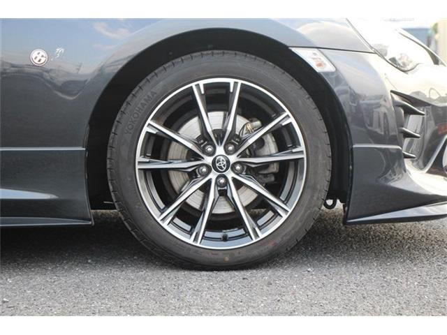 ���Ǝҗl�ւ̔̔��͂��f�肳���Ă��������܂��B �Ԍ������ԗ��̏ꍇ�́A�Ԍ����擾�������x�������z�ŕ\�����Ă���܂��B