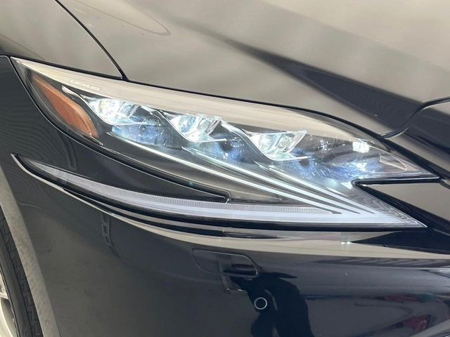 �y�O��LED�w�b�h���C�g�z�X�^�C���b�V���Ȍ����ڂ̎O��LED�w�b�h���C�g�𑕔���X�^�C�������łȂ��A��Ԃ̑��s�����E�ǍD�ň��S���Ă���肢�������܂��B