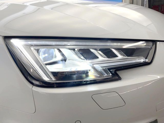 ●LEDハイビームが多数独立で存在し、ハイビーム時に対向車や前方を走る車の部分をロービームに切り替えが可能!!シーケンシャルウインカーも装備!!