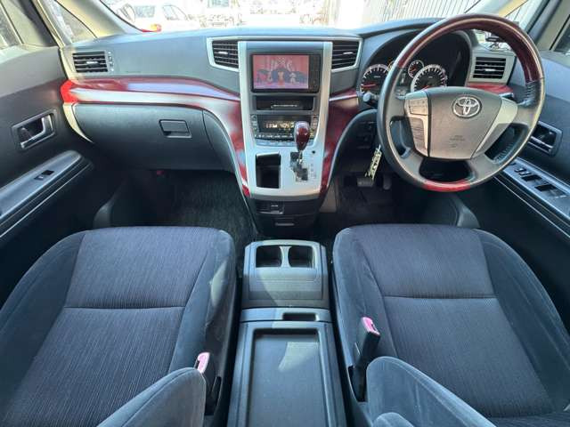 ���[�Ԃ܂łɎԗ������Ȃǐ�C�X�^�b�t����Ƃ������܂��� �����̓X�`�[�������͂��߁A�ł��邾���C���悭����肢��������悤�����������܂�!�O���͋@�B�Ŗ����������āA���b�N�X�R�[�e�B���O�������Ă��܂��B