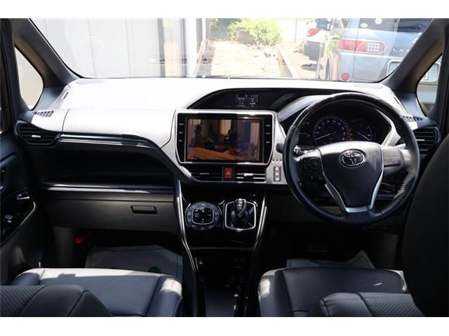 エスクァイアハイブリッド1.8 Gi