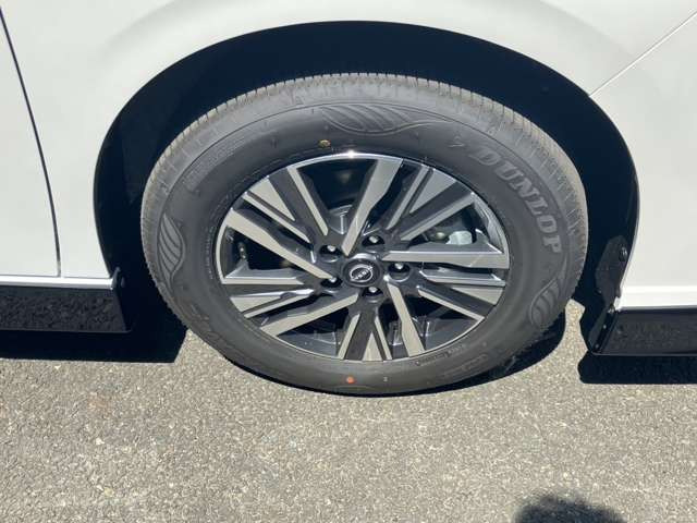 セレナ1.4 e-4ORCE ハイウェイスターV 4WD