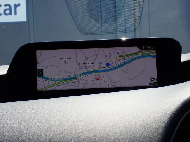 ナビ装備で知らない場所もあっという間に検索♪ちょっとしたお出かけや旅行もこれでばっちりですね。