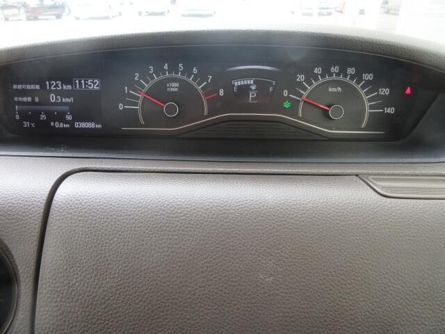 �V���v���Ō��₷���f�U�C���̃��[�^�[�p�l���ł��B�Ԃ̏�񂪕\�������厖�ȏꏊ�����炱�����₷������؂ł��ˁB