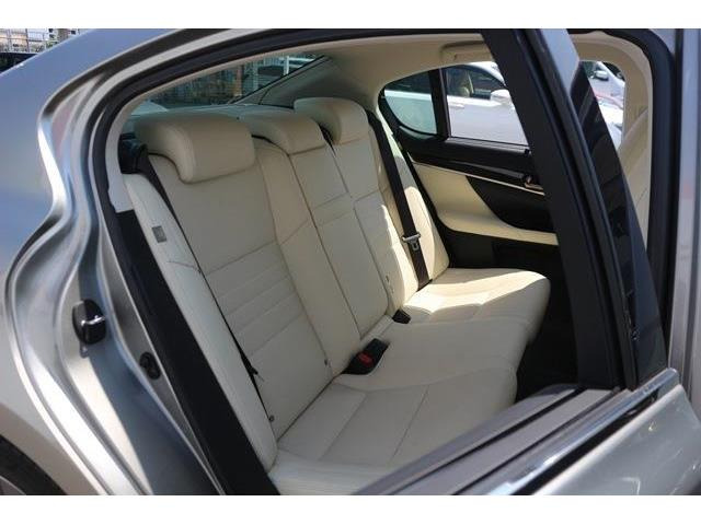 ���Ǝҗl�ւ̔̔��͂��f�肳���Ă��������܂��B �Ԍ������ԗ��̏ꍇ�́A�Ԍ����擾�������x�������z�ŕ\�����Ă���܂��B