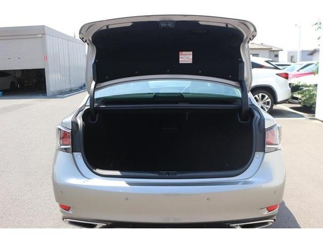 ���Ǝҗl�ւ̔̔��͂��f�肳���Ă��������܂��B �Ԍ������ԗ��̏ꍇ�́A�Ԍ����擾�������x�������z�ŕ\�����Ă���܂��B