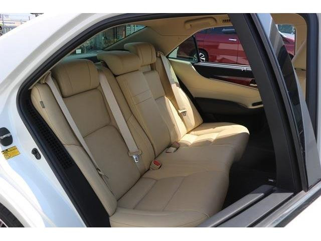 ���Ǝҗl�ւ̔̔��͂��f�肳���Ă��������܂��B �Ԍ������ԗ��̏ꍇ�́A�Ԍ����擾�������x�������z�ŕ\�����Ă���܂��B