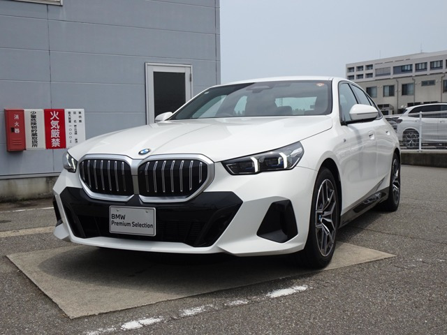 5シリーズセダン523d xドライブ Mスポーツ 4WD