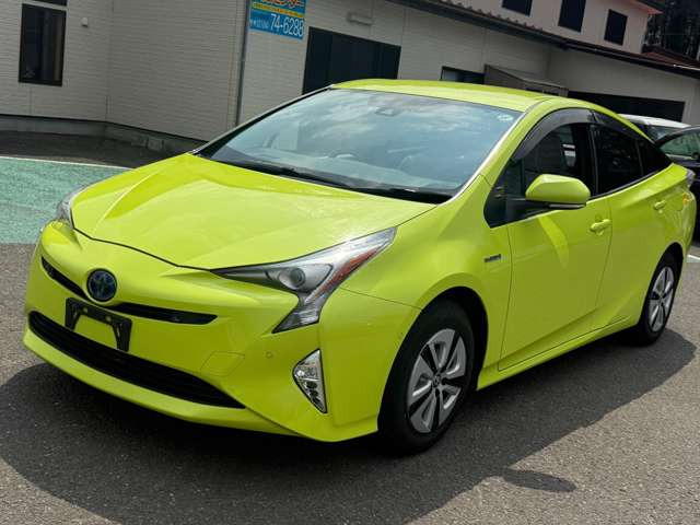 プリウス1.8 A E-Four 4WD