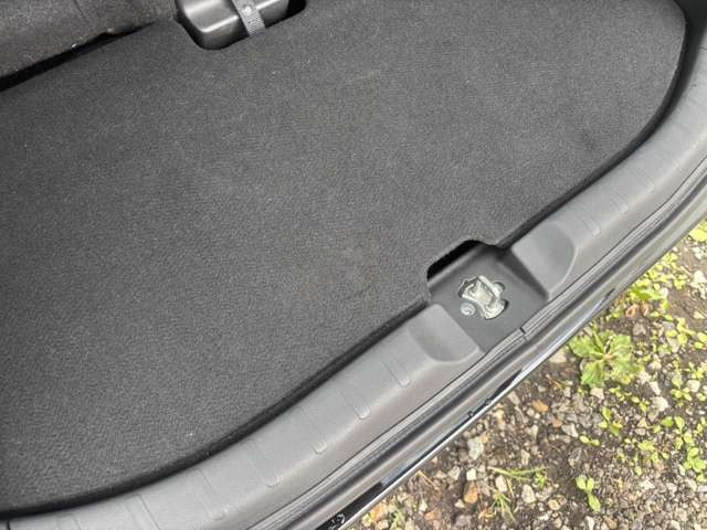 ���A�t���A���C�����Ă���܂��B�y�x�̏C���ł��̂ő��s�ɖ�肠��܂���� �C���ӏ��Ɋւ��܂��ẮA���q�l������Ă�����Ԓ��̕ۏ؂����t�����Ă���܂��̂ł����S����������