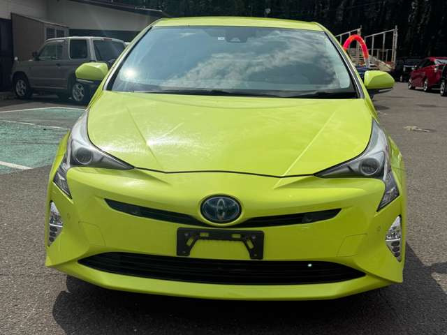 プリウス1.8 A E-Four 4WD