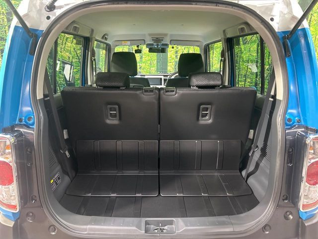 ���i�̂���������ʋ΁A���}���ɏ\���ȉ׎��X�y�[�X���m�ۂ��Ă���܂��B�Z�J���h�V�[�g��|���ƁA�傫�ȉו��̐ύڂ��\�ł���