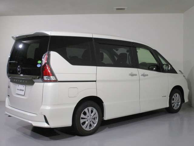 セレナ2.0 ハイウェイスター VセレクションII 4WD