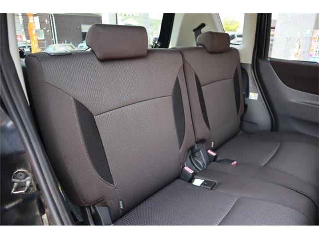 室内も充分・年式以上に綺麗です!更にスタッフが真心込めて納車の清掃や準備をします!(気になる方には別途ルームクリーニング・革調カバー販売など)対応できます。