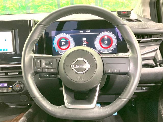 �y�����v�����X�e�A�����O�z�㎿�Ȋv���g�p���邱�ƂŁA��ɂ����������݂ƂĂ��^�]���₷���n���h���ł���