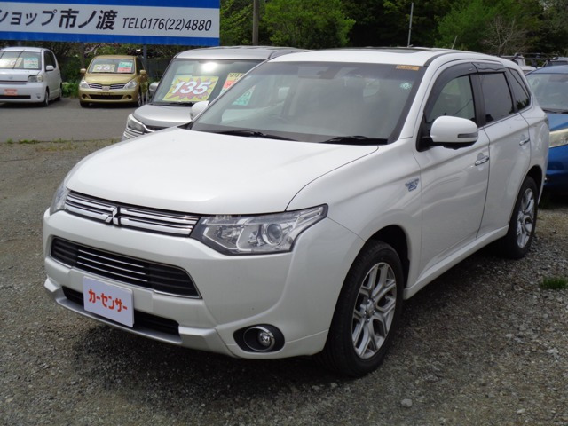 アウトランダーPHEV2.0 G ナビパッケージ 4WD