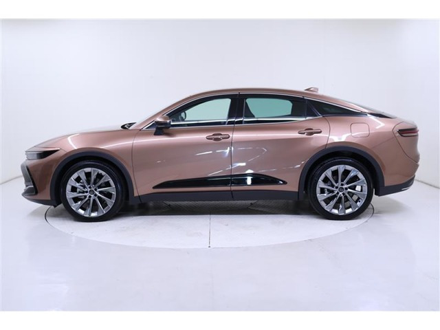 クラウンクロスオーバー2.5 G アドバンスト レザー パッケージ E-Four 4WD