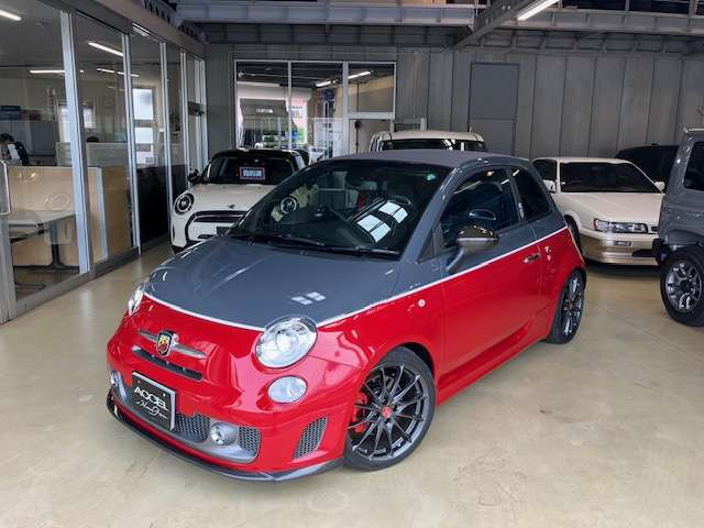 アバルト595ツーリズモ