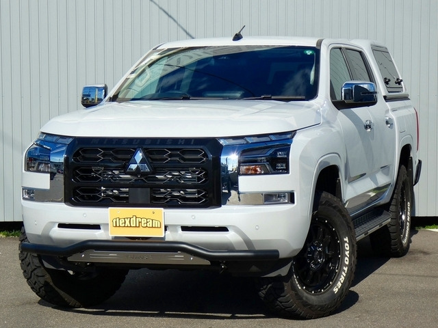 トライトン2.4 GLS ディーゼル 4WD