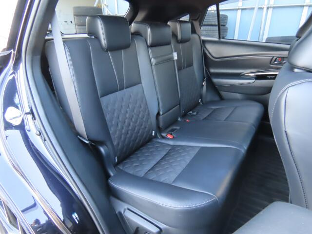 リヤシートも状態良好♪是非一度ご来店いただき、実際に座ってみてくださいね!
