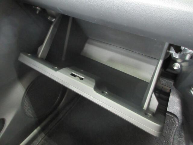 �Ԍ��ؓ��ꓙ���ވꎮ�����[�ł���O���[�u�{�b�N�X�ł��B