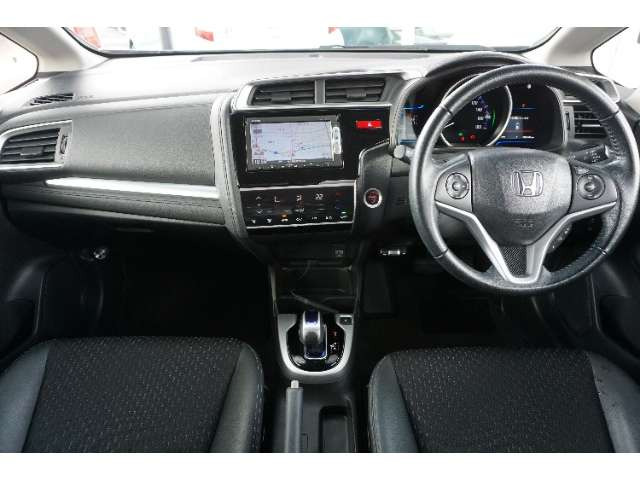 フィット1.5 ハイブリッド Lパッケージ