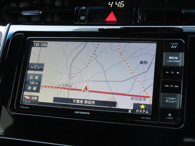 メモリーナビ装備で、知らない場所もあっという間に検索♪ちょっとしたお出かけや旅行もこれでバッチリですね。