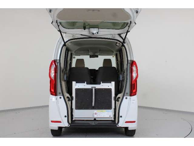 N-BOXG スロープ ホンダセンシング 車いす専用装備装着車