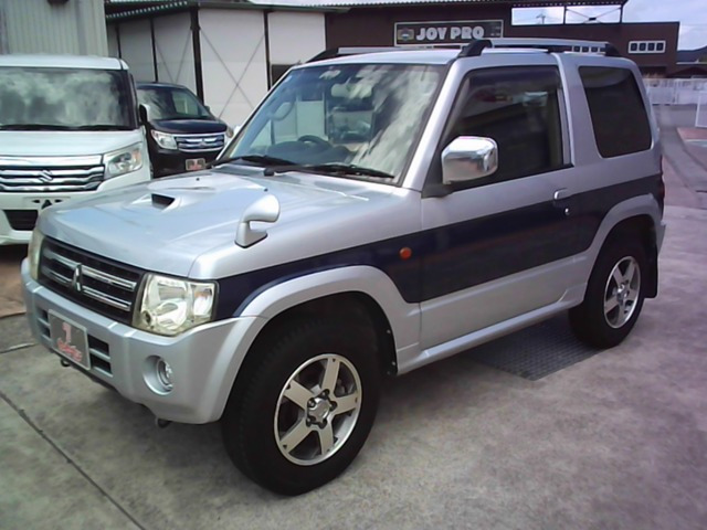 パジェロミニエクシード 4WD