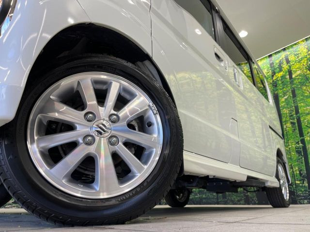 �y����14�C���`�A���~�z�C�[���z�O�ςɃ}�b�`���������A���~�z�C�[���𑕒����Ă���܂��B�e��ЊO�A���~�z�C�[����A�X�^�b�h���X�^�C�����戵�����Ă���܂��B���񂲑��k����������