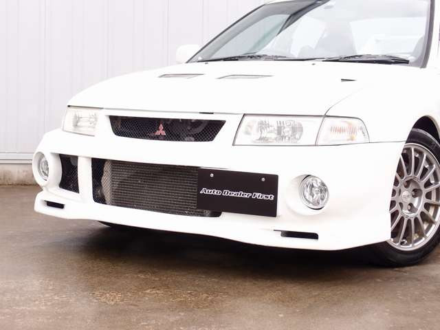 カロッツエリアSD地デジナビ/クスコ車高調(フルタップ、減衰力)/純正17AW/タイヤポテンザRE004/フルエアロ/リアウイング/BLTZ製NURSPECマフラー/前後ブレンボキャリパー