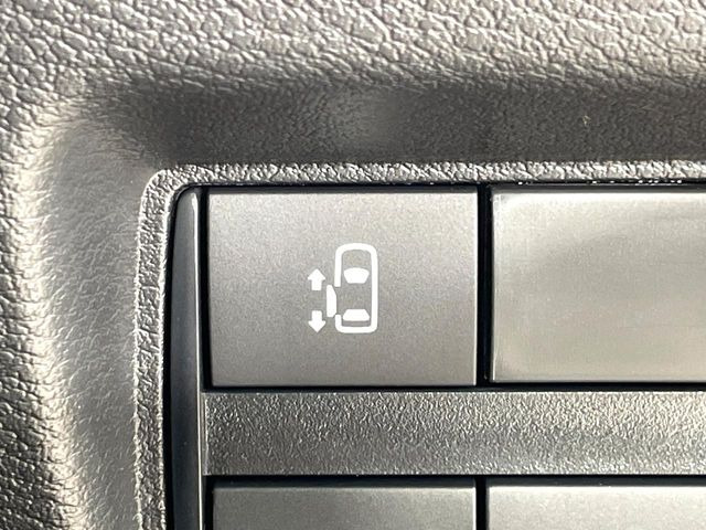 �y�p���[�X���C�h�h�A�z�X�}�[�g�L�[��^�]�Ȃ̃X�C�b�`�ŃX���C�h�h�A�̊J���\���d��������͂����ăh�A���J����K�v�������A���������q�l�ł��A�d���ו��������Ă��鎞�����N�ɊJ���߂ł��܂���