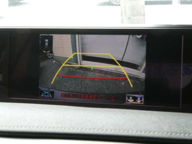 �o�b�N�J����&�R�[�i�[�Z���T�[����������Ă���̂Œ��Ԃ����ȕ������S�ł���