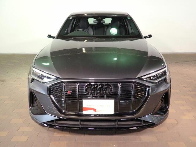 e-tron Sスポーツバック4WD