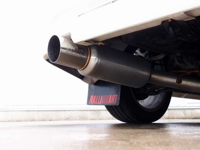 カロッツエリアSD地デジナビ/クスコ車高調(フルタップ、減衰力)/純正17AW/タイヤポテンザRE004/フルエアロ/リアウイング/BLTZ製NURSPECマフラー/前後ブレンボキャリパー