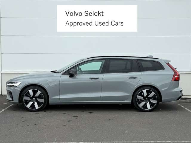 V60リチャージ PHEV T6 AWD アルティメット 4WD