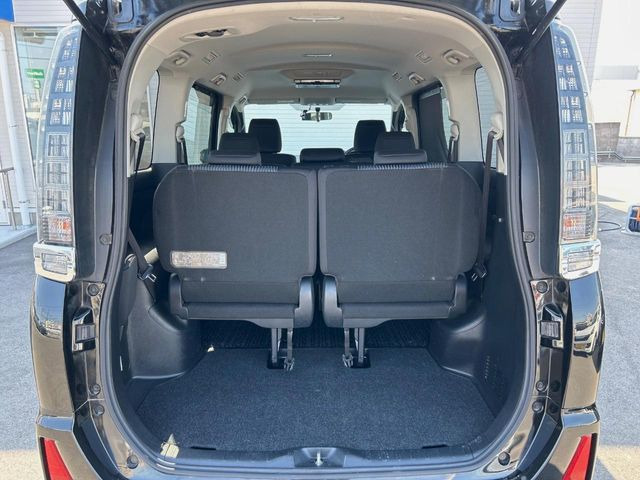 ドライバーによって運転しやすいポジションは異なり、あの車はどうなのか不安なこともありますよね。気になるお車は店頭で乗り込んでご確認いただけます♪