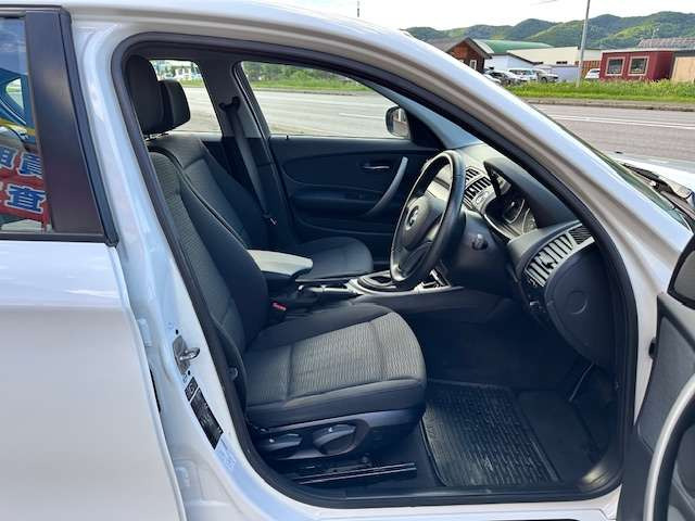 �^�]����ۂ̐S�n�悳�́A�V�[�g���啔�����߂邩�Ǝv���܂��B���Ј�x���Ԃ����m�F������!