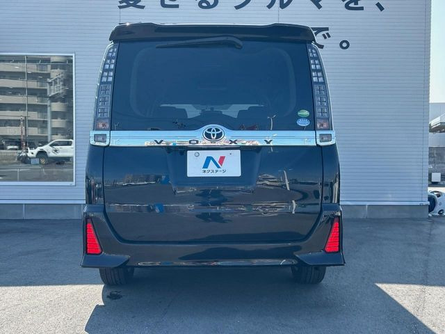 安心の最長10年・走行無制限保証(有償)をご用意。保証内容も充実はもちろん、無料点検&オイル交換や、年中無休の全国・24時間ロードサービスも付帯されておりますのでご安心下さい。