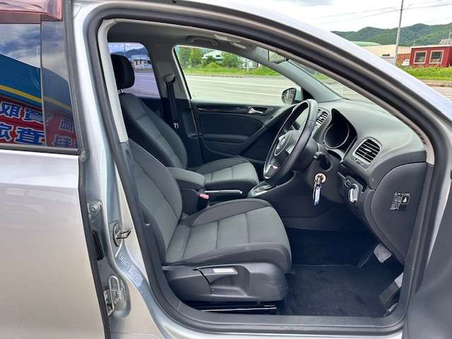 �^�]����ۂ̐S�n�悳�́A�V�[�g���啔�����߂邩�Ǝv���܂��B���Ј�x���Ԃ����m�F������!