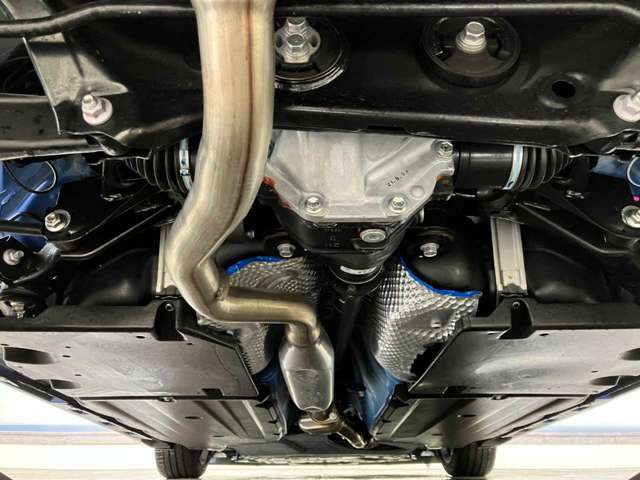 【整備保証】保証体制も充実★通常のカーセブン保障の他、最長3年350項目をカバーする充実の有料保証をご用意!最近のお車は先進技術もたくさん使っているので急な不具合で高額修理なんて時にも対応出来て安心♪