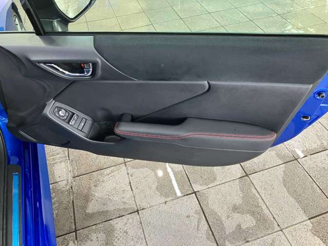 【ダイレクト販売】当店のお車はお客様より直接買取りさせていただいたお車です!修理・板金の履歴や使用状況までもご案内可能です!!また中間コストをカットして直接店舗販売致しますのでとってもお得!!!