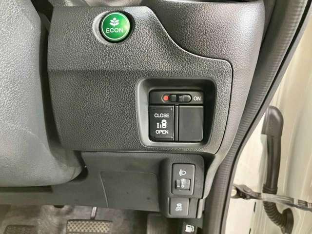 �y�E�B���X�΍�z���X�̂��Ԃ͑S�ԂɎԓ����L�E�R�ۃR�[�e�B���O���s���Ă���܂�!�v���̃X�^�b�t��1��1�䒚�J���݂��݂܂��Y��ɂ��Ă��q�l�̂��茳�ɂ��n���������܂��B