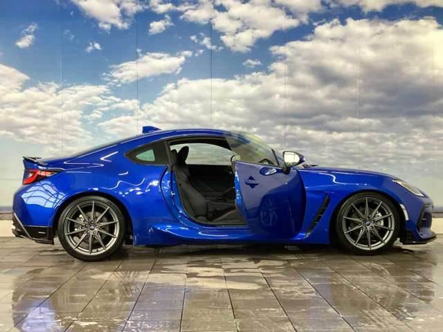 【ダイレクト販売】当店のお車はお客様より直接買取りさせていただいたお車です!修理・板金の履歴や使用状況までもご案内可能です!!また中間コストをカットして直接店舗販売致しますのでとってもお得!!!